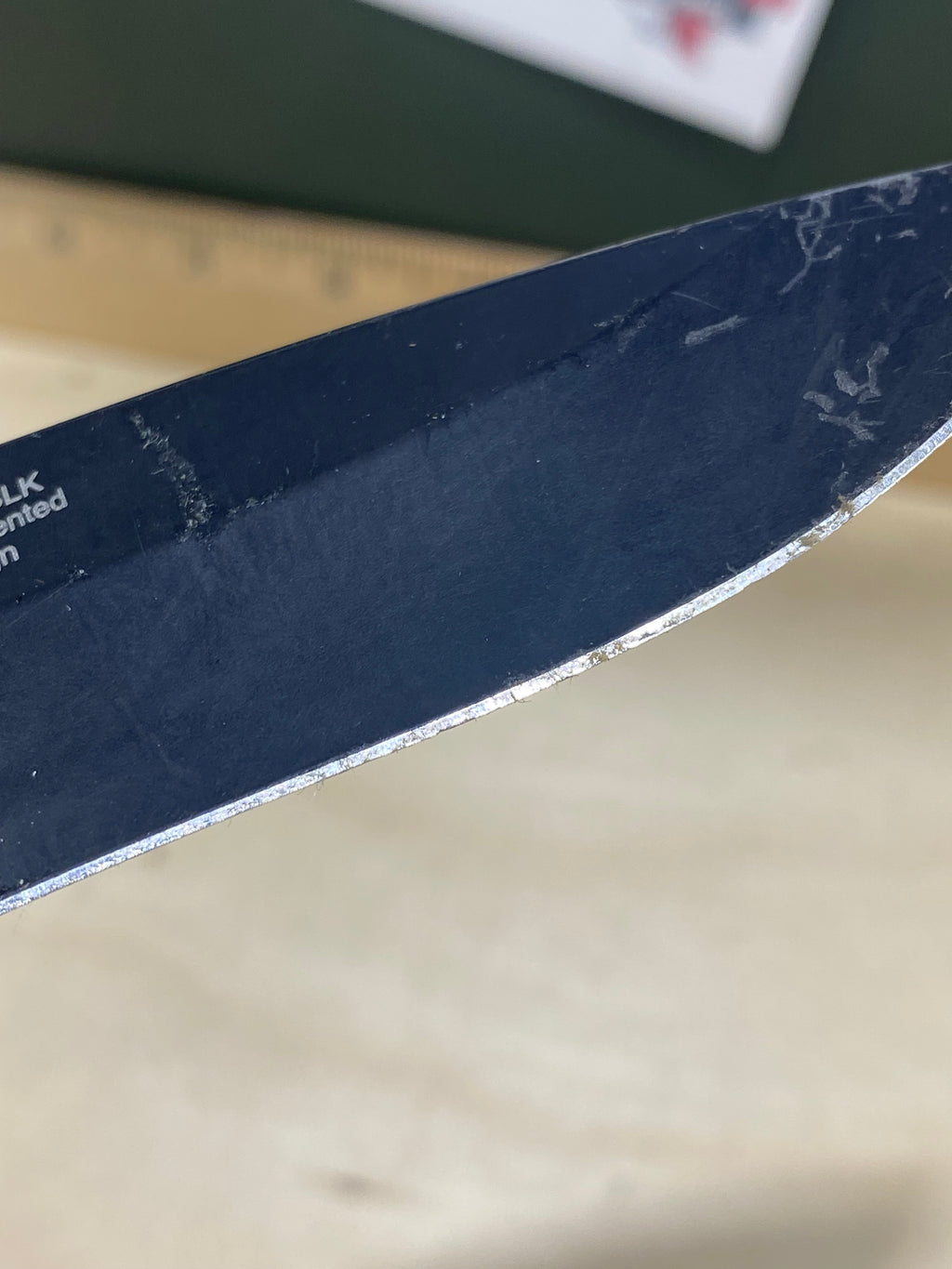 Kershaw Blur 1670OLBLK #57. Light Usage. Dirty. Blade has some scratches on. Dings on blade.
