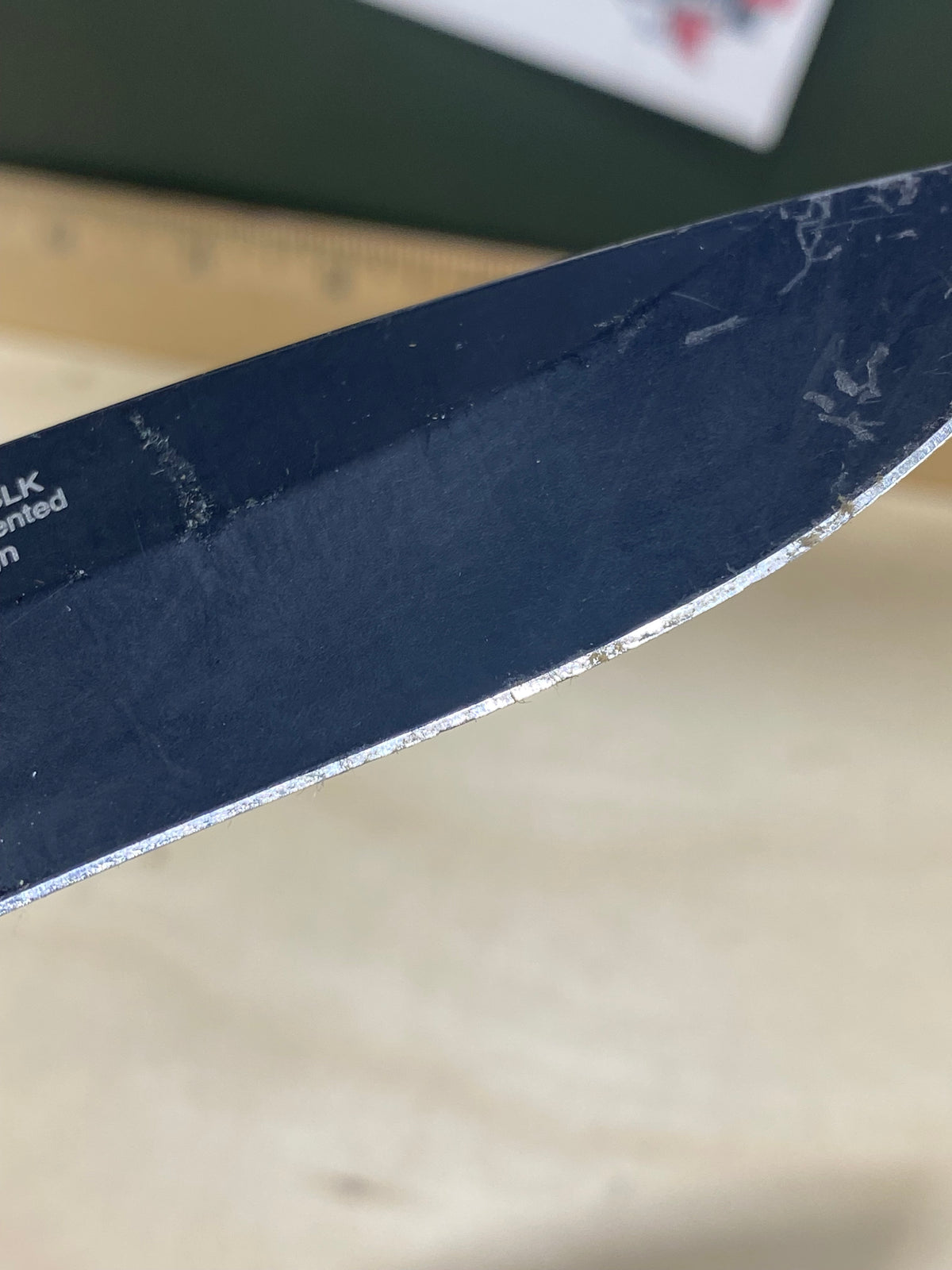 Kershaw Blur 1670OLBLK #57. Light Usage. Dirty. Blade has some scratches on. Dings on blade.