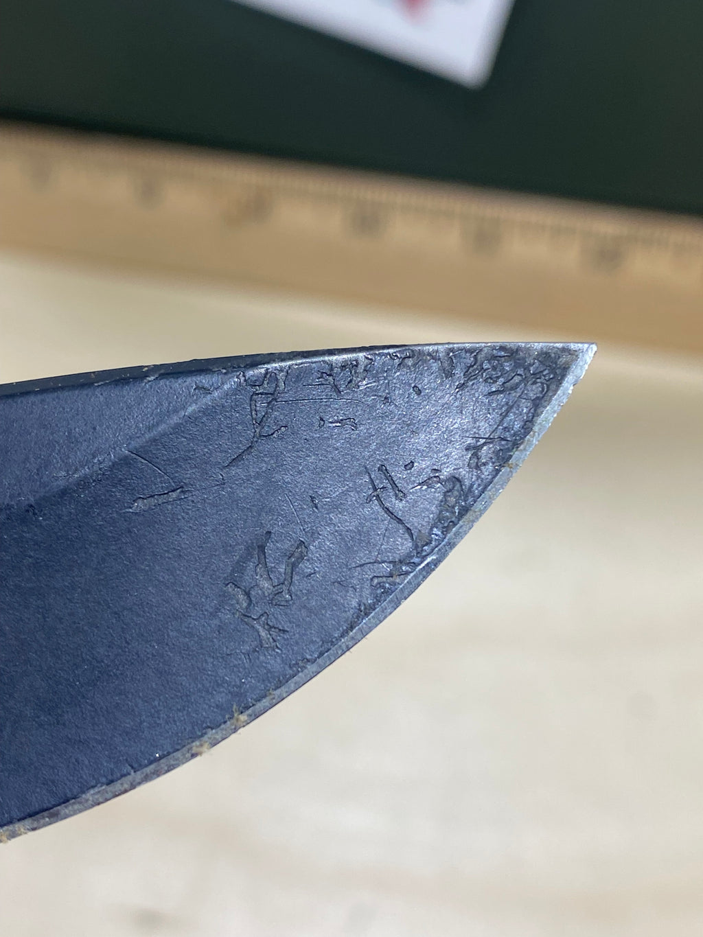 Kershaw Blur 1670OLBLK #57. Light Usage. Dirty. Blade has some scratches on. Dings on blade.