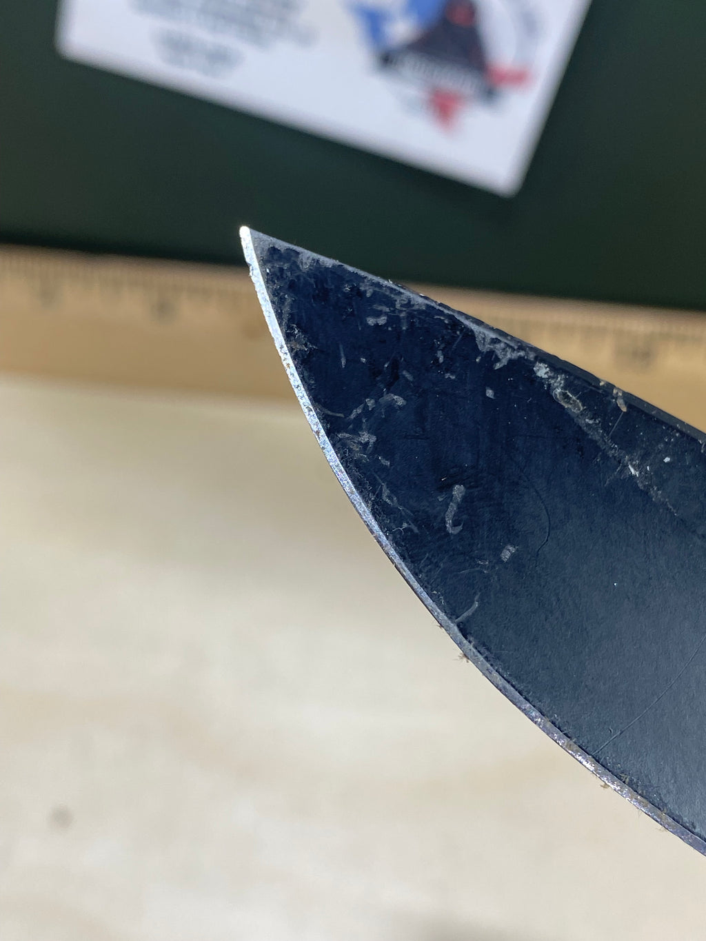 Kershaw Blur 1670OLBLK #57. Light Usage. Dirty. Blade has some scratches on. Dings on blade.