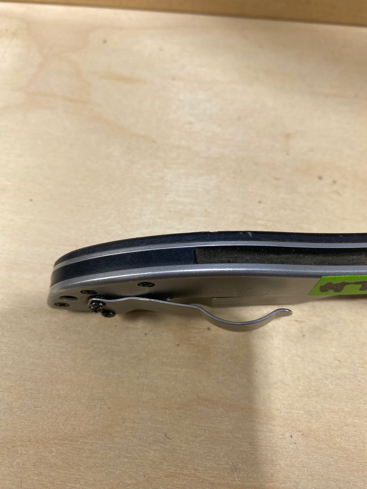 Kershaw CQC-6K 6034 #71. Light Usage. Ding on blade. Pocket clip little bent out.