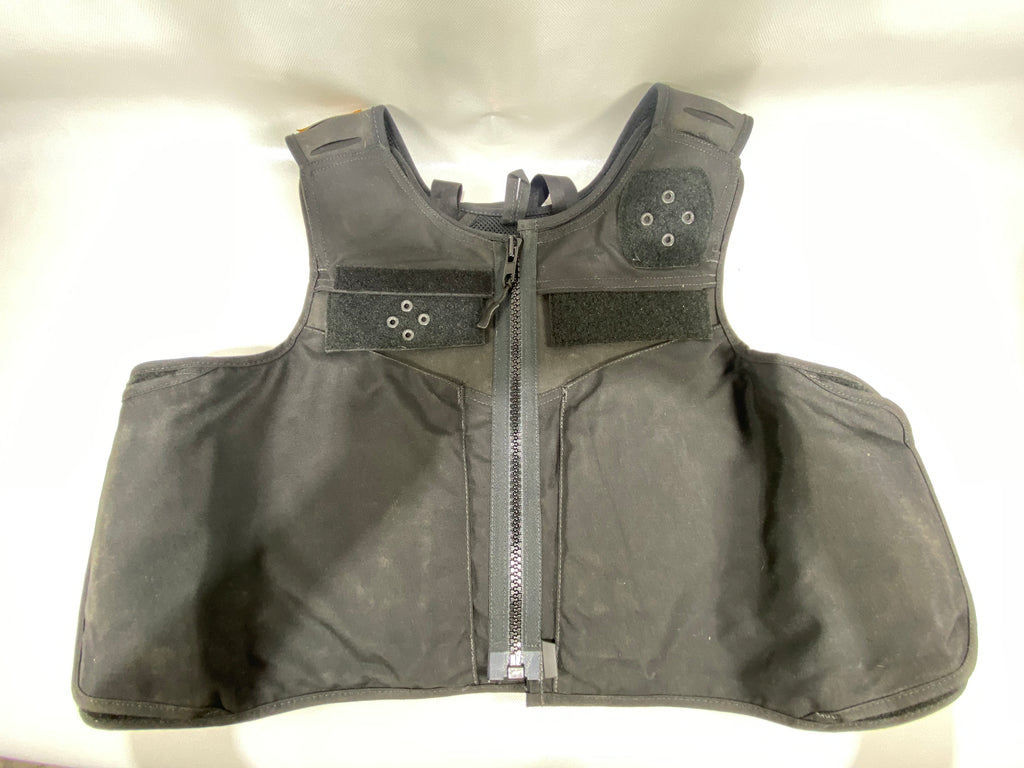 Pre-Owned Safariland V1 FO CLN armor carrier. (SMALL)