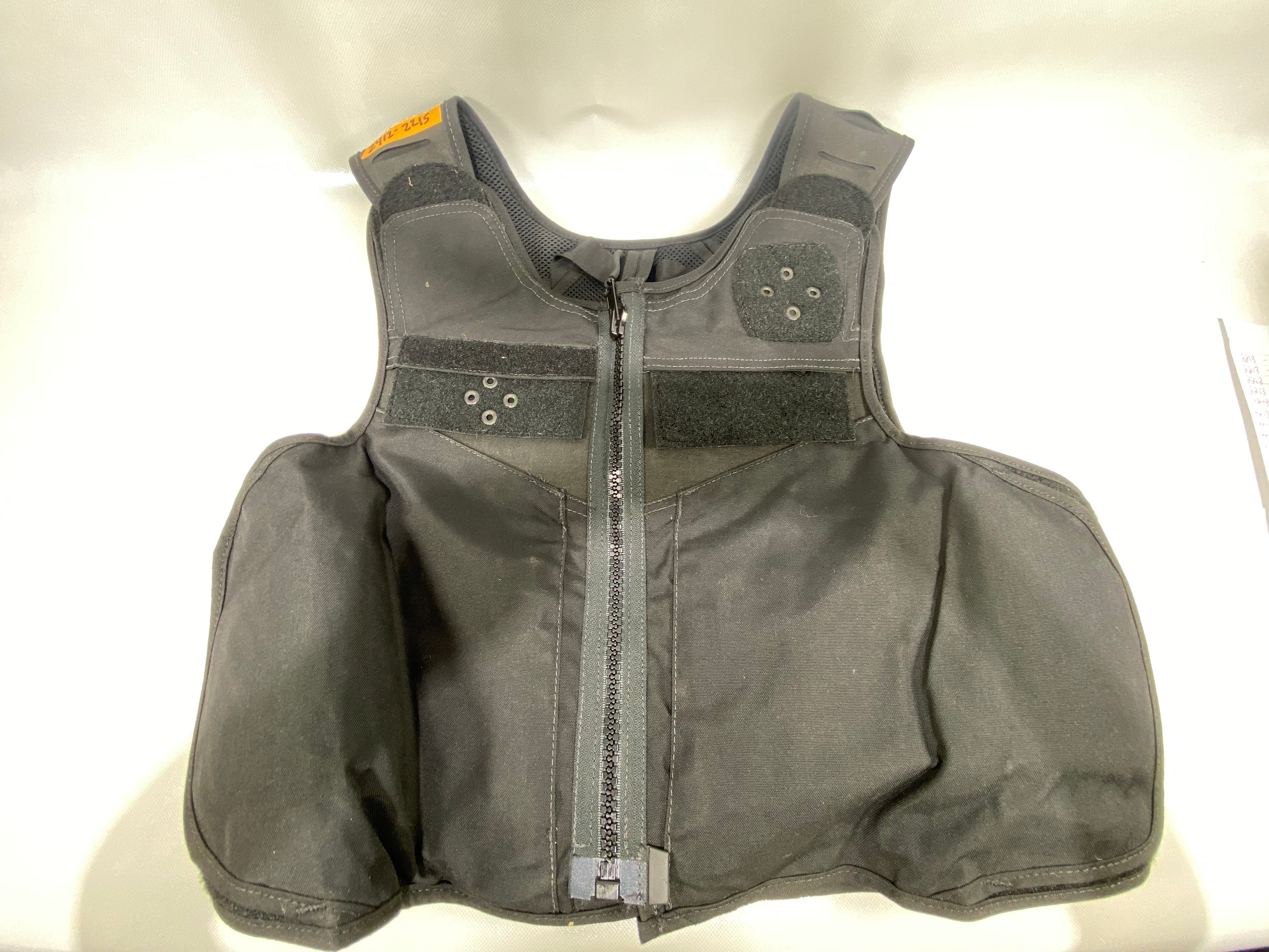 Pre-Owned Safariland V1 FO CLN armor carrier. (SMALL)