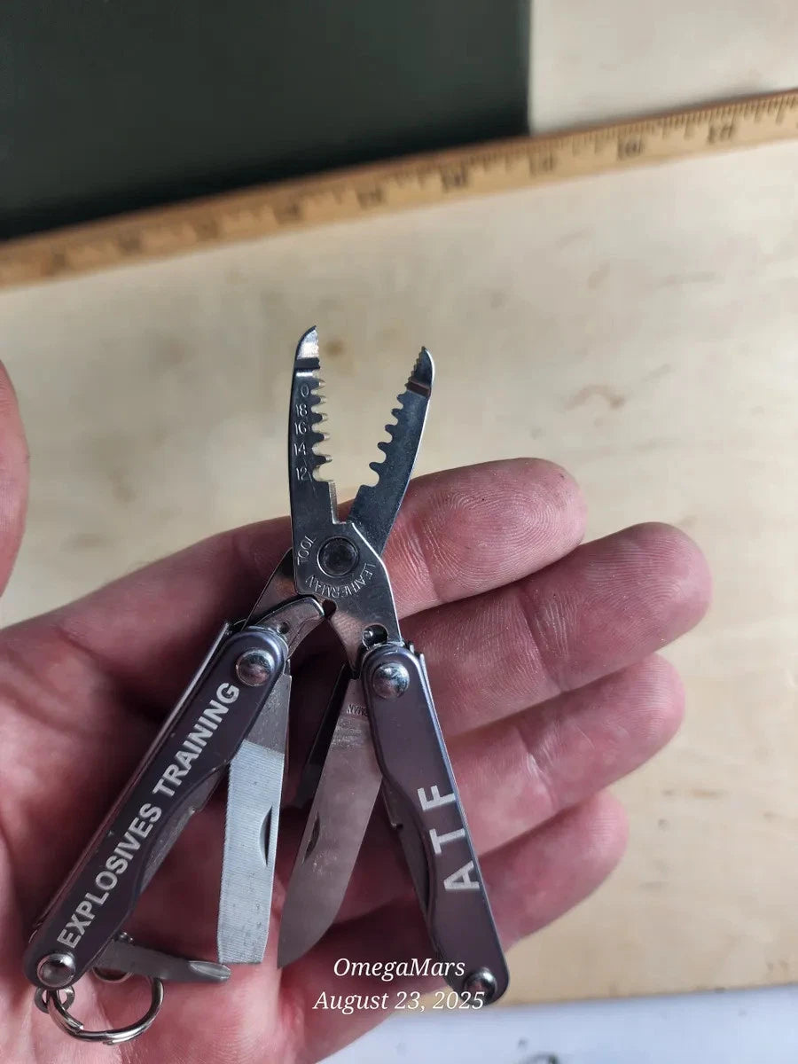 Leatherman Squirt E4 ATF training. Rare and Discontinued