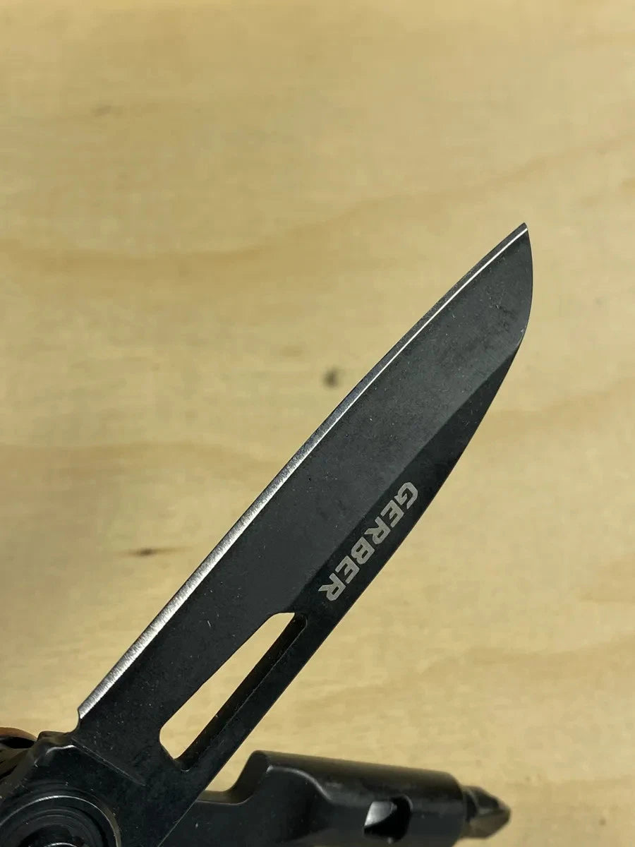 GERBER Armbar Trade EDC Pocket Knife Multitool - Light Usage