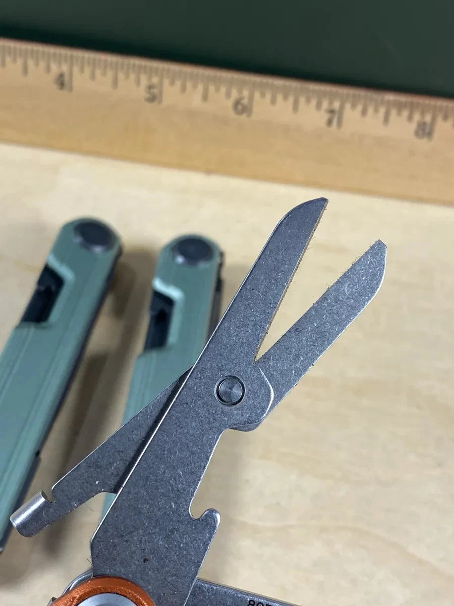 GERBER Armbar Slim Cut EDC Pocket Knife Multitool - Light Usage