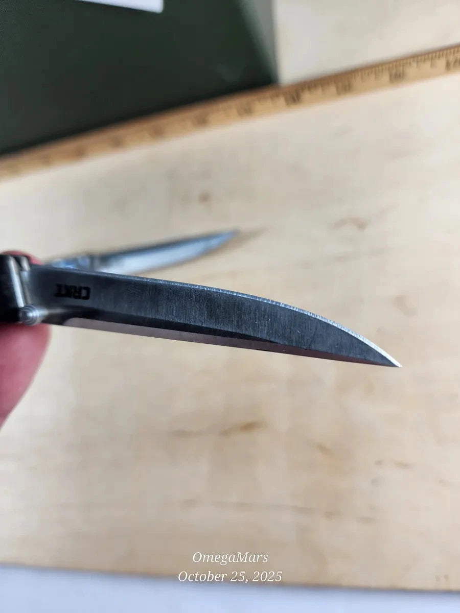 CRKT CEO Thumbstud 7096V - LIGHT USAGE