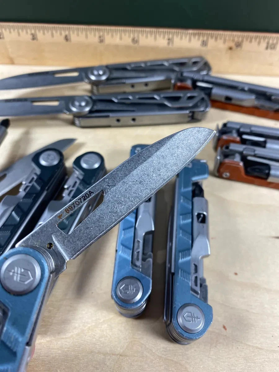 GERBER Armbar Drive EDC Pocket Knife Multitool - Light Usage